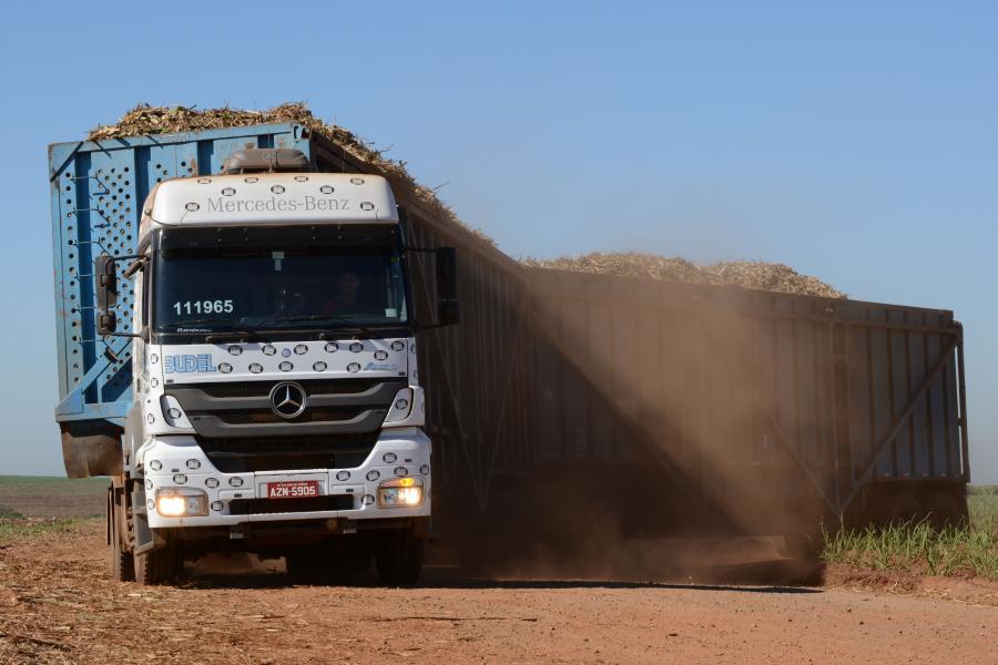  Mercedes-Benz Axor 2644 6x4 2011 года  (BR) (фото 12 из 12)